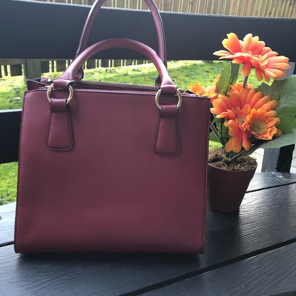 Pre-loved Fashion Bag. - Picture 2 of 5